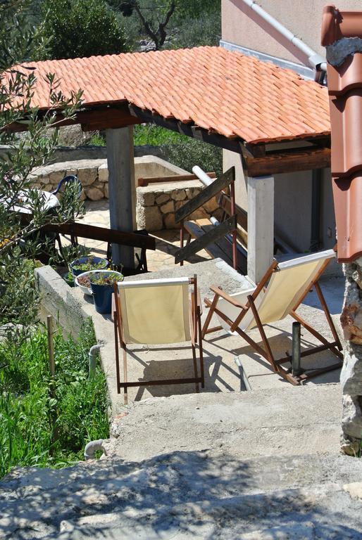 Kaprije Mistral Apartment Bagian luar foto