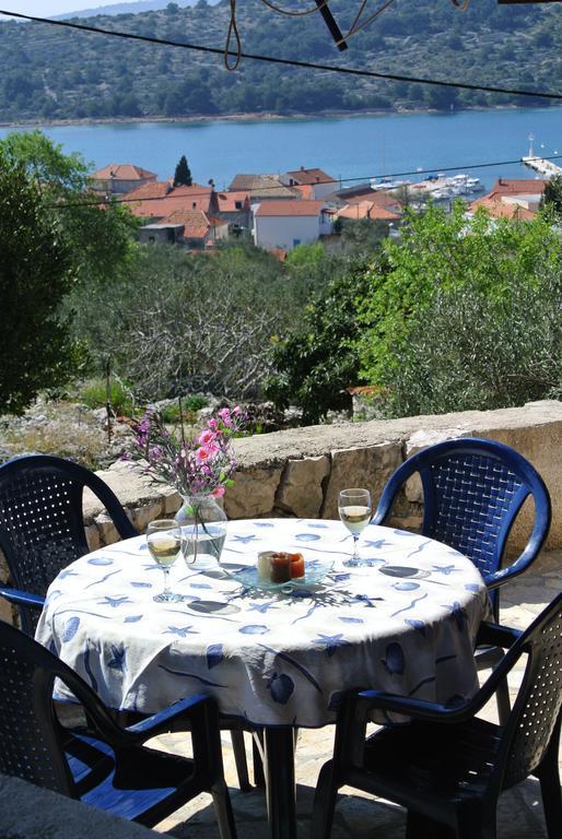 Kaprije Mistral Apartment Bagian luar foto
