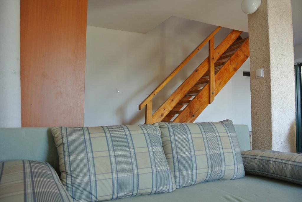 Kaprije Mistral Apartment Bagian luar foto