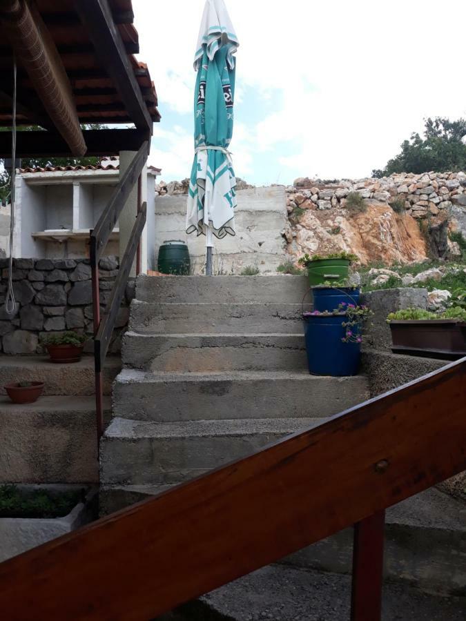 Kaprije Mistral Apartment Bagian luar foto