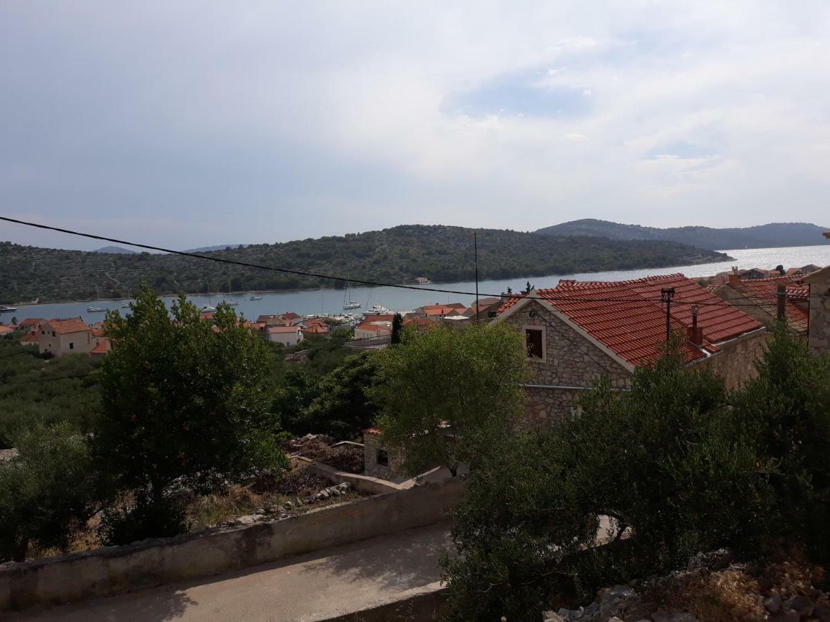 Kaprije Mistral Apartment Bagian luar foto
